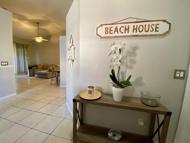 Building Photo - 327 E Coral Trace Cir