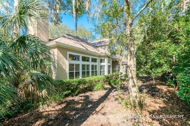 Building Photo - 5 bedroom in Jacksonville FL 32225