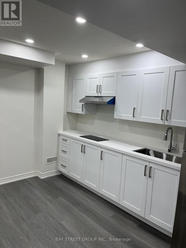 Building Photo - 50 Bernadino St