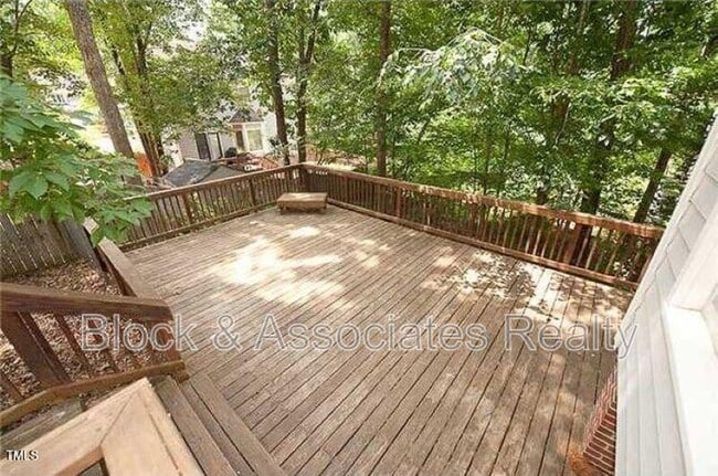 Building Photo - 211 Beechtree Dr