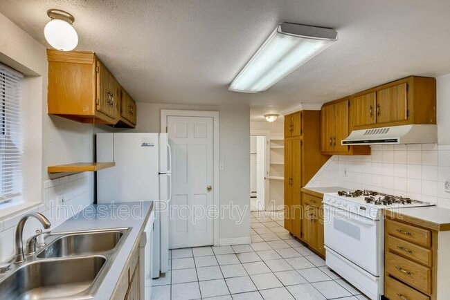 Photo - 1045 N Downing St Apartment