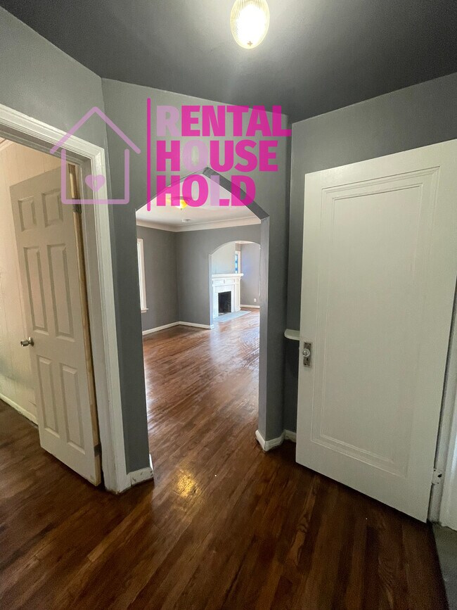 Foto del edificio - 10575 Beaconsfield St