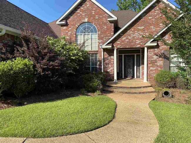 Building Photo - 244 Greensview Dr