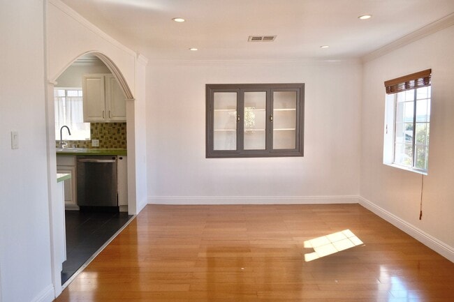 Foto del edificio - Serene 3bed /2 Bath Craftsman in Heart of ...
