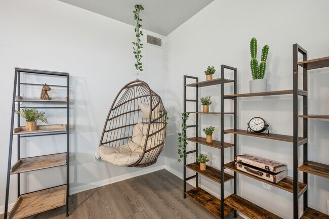 Foto del edificio - 8900 Park Ln