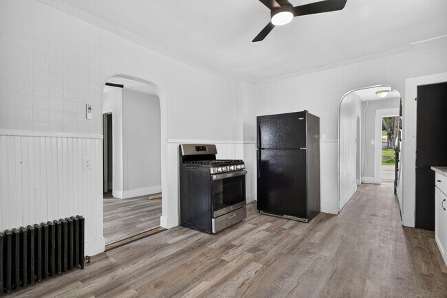 Foto del edificio - 571 Amherst St