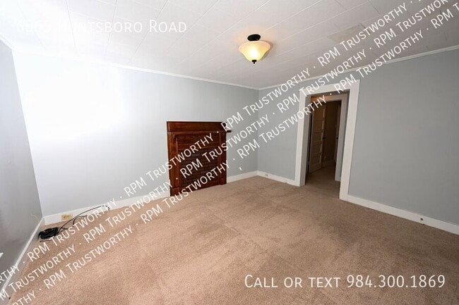 Foto del edificio - 6565 Huntsboro Rd