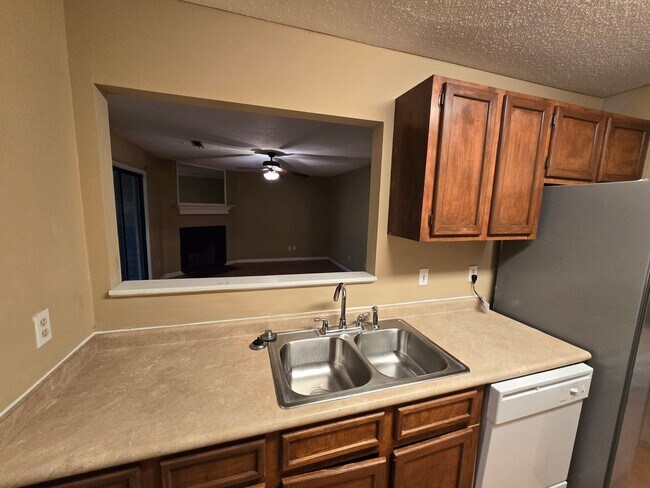 Foto del edificio - 1001 Creekside Wy