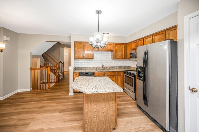 Foto del edificio - 9705 Becker Ct