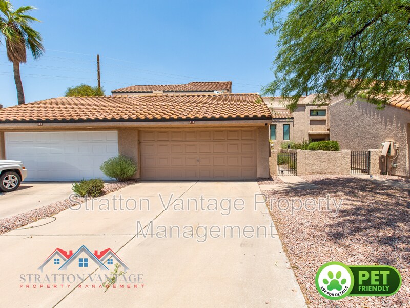 Primary Photo - 310 E Bluebell Ln