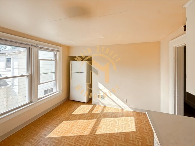 Building Photo - 1160 Cherry St