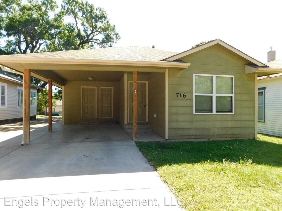 Primary Photo - 3 br, 2 bath House - 716 S Star