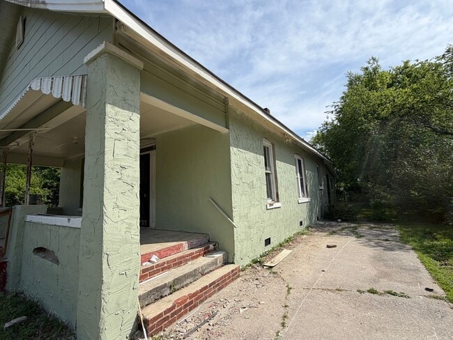 Building Photo - 2024 Rawlings St
