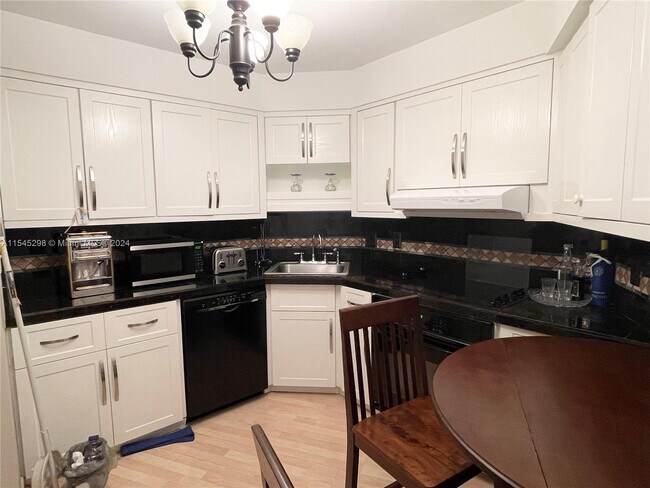 Building Photo - 3700 Galt Ocean Dr