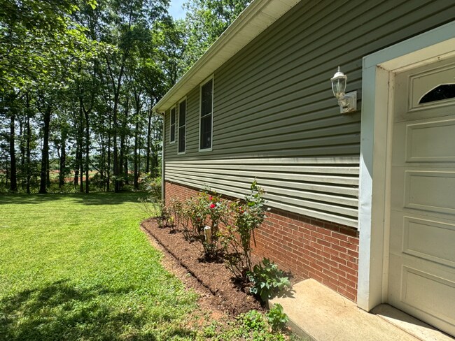 Foto del edificio - 19495 Briar Patch Dr