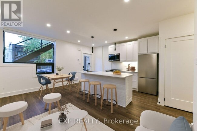 Photo du bâtiment - 1250-1250 Davenport Rd