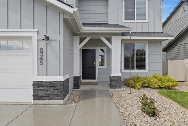 Foto del edificio - 5 Bedroom, 2.5 Bathroom home located in Southeast Boise