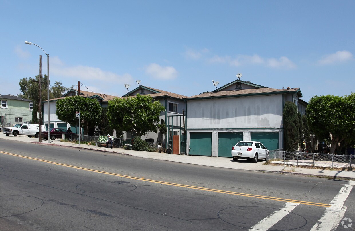 3282 Ocean View Blvd, San Diego, CA 92113  3282 Ocean View Blvd San