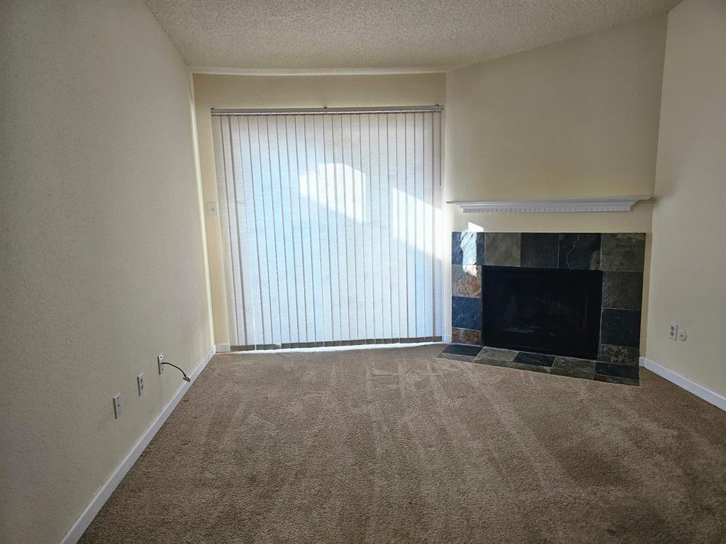 Primary Photo - 2120 El Paseo St