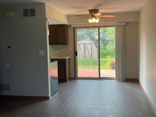 Foto del edificio - 1793 Goddard Ln