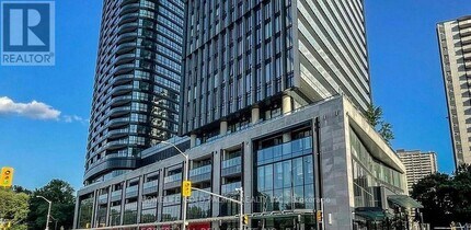 Building Photo - 575 Bloor St E