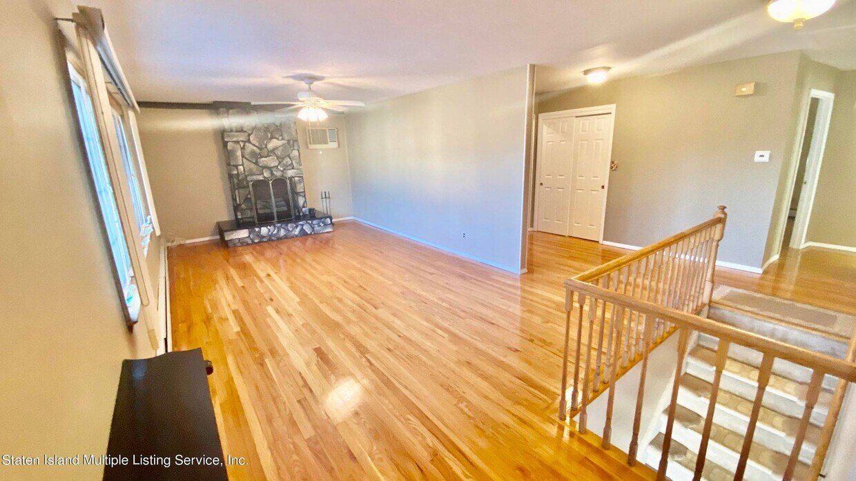 84 Carpenter Ave, Staten Island, NY 10314 House Rental in Staten