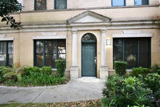 Building Photo - 1661 Riverside Ave