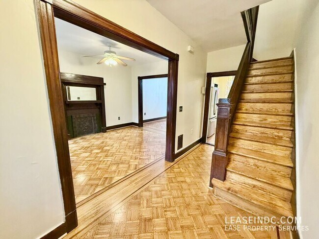 Foto del edificio - 1937 1st St NW