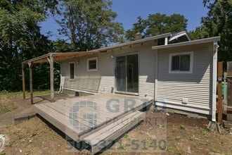 Building Photo - 5519 SE 61st Ave