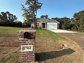 Building Photo - 17960 Lantana Loop