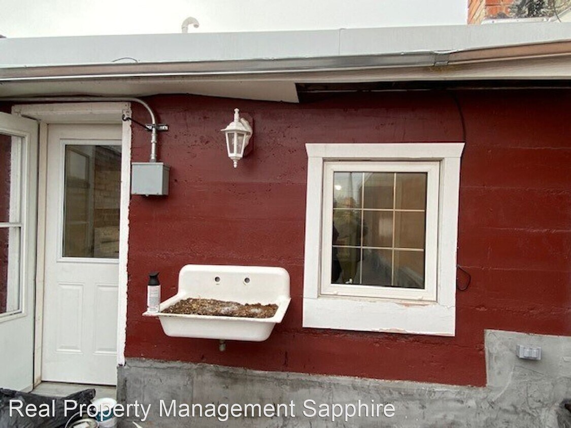 Primary Photo - 1 br, 1 bath House - 122 N 2nd Street