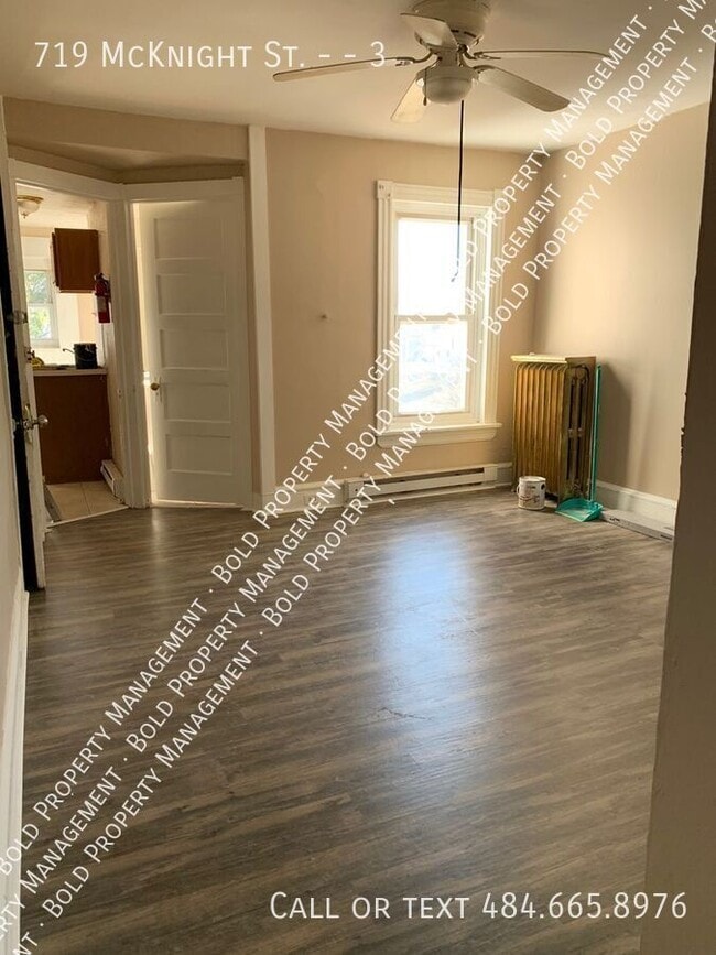 Photo - 719 McKnight St Apartment