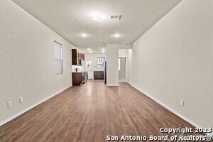 Foto del edificio - 9419 Graze Br