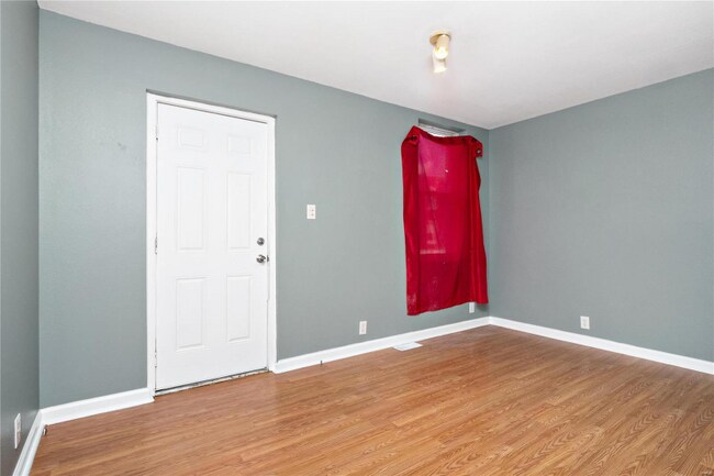 Building Photo - 2228 Osage St