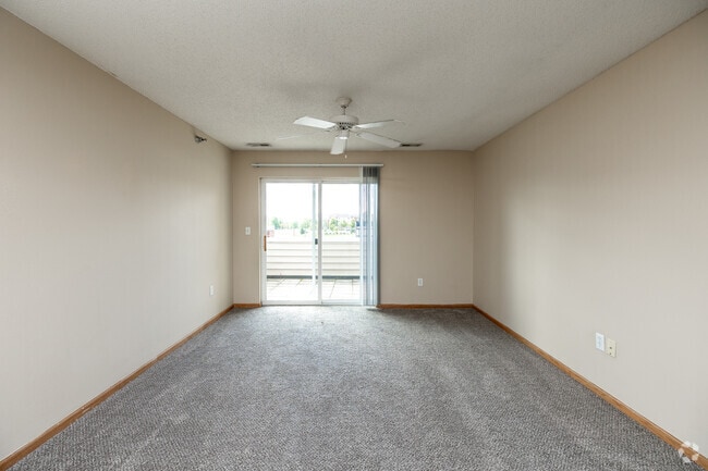 1BR, 1BA w/ Den - 814SF - Living Room - NorthPark Apartments