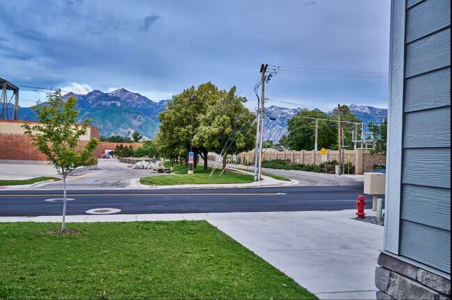 Building Photo - 7252 S 1035 E