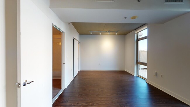 Interior Photo - View 14