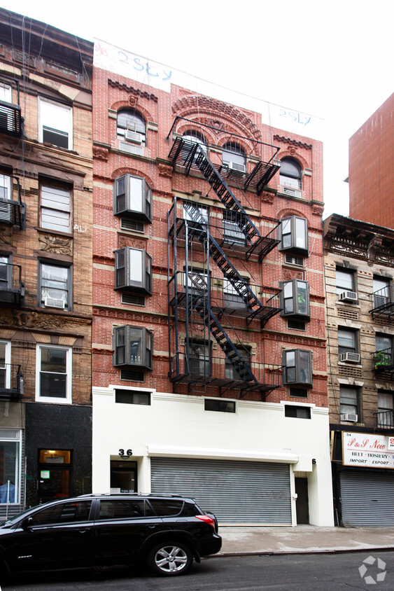 Building Photo - 36 Orchard St