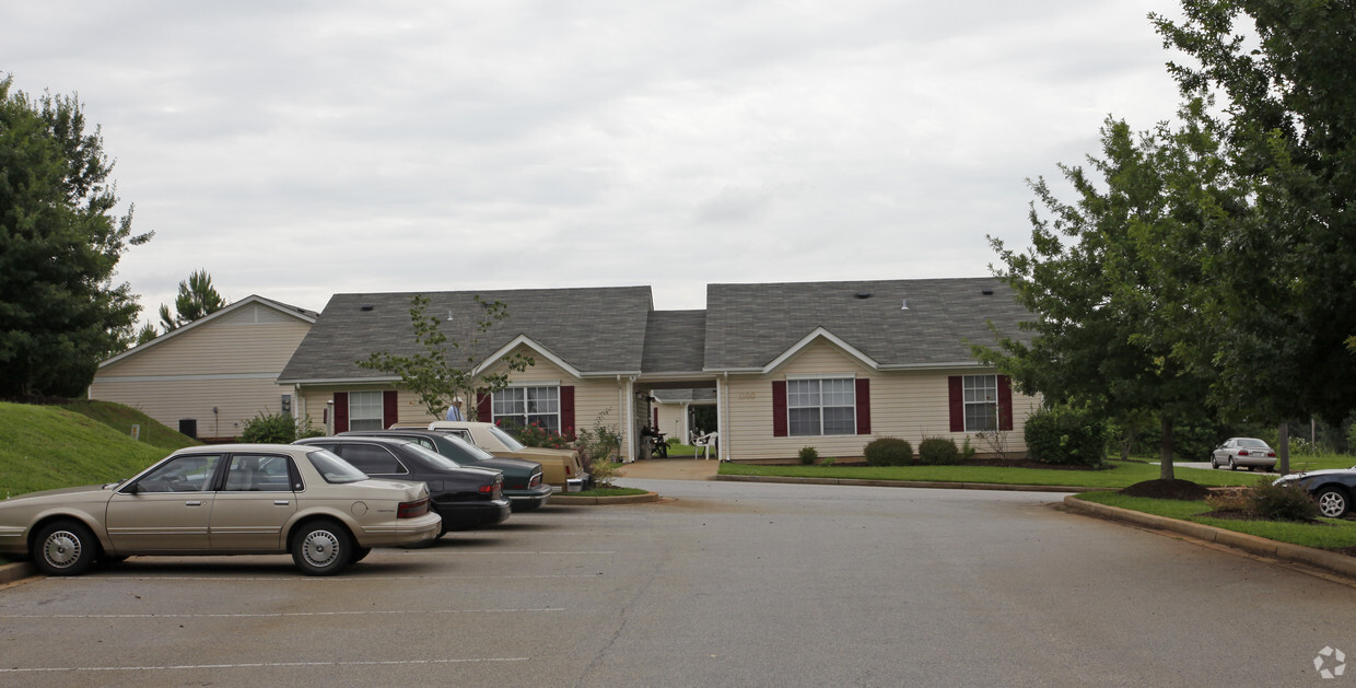 Building Photo - Pleasant Meadow Apartments