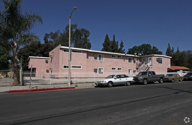 Foto principal - 9121 Orion Ave