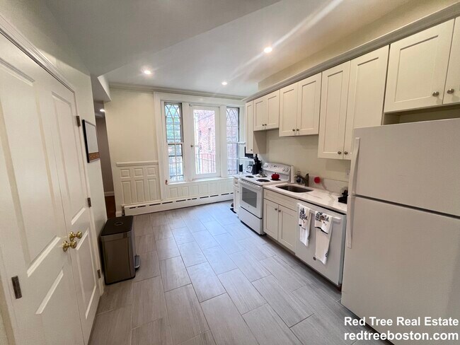 Foto del edificio - 1712 Beacon St