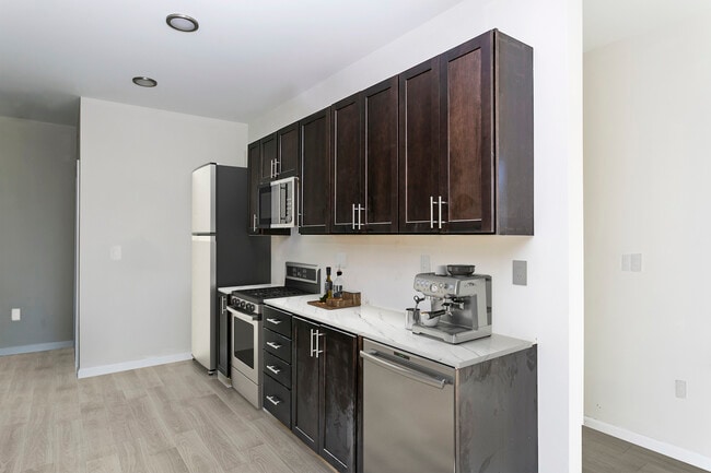 Building Photo - Hamilton Row