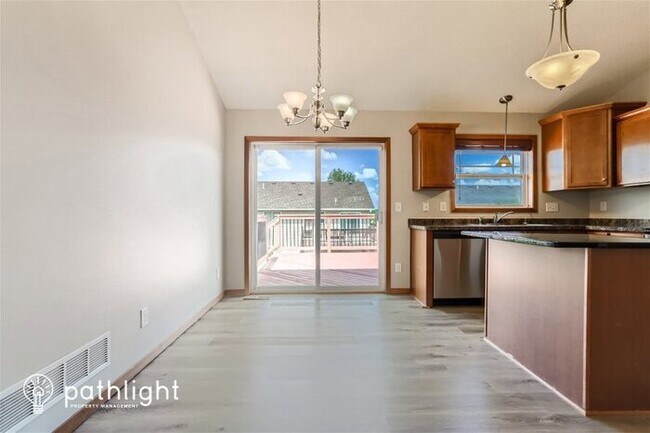 Building Photo - 125 Arabian Ave, Shakopee, MN, 55379