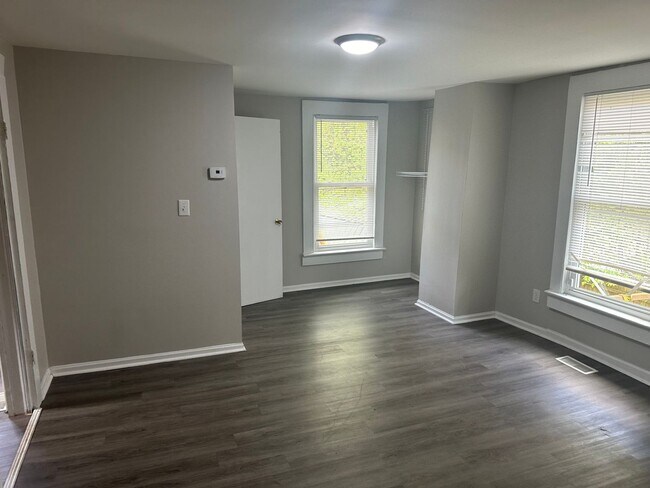 Foto del edificio - 231 E Cambridge Ave