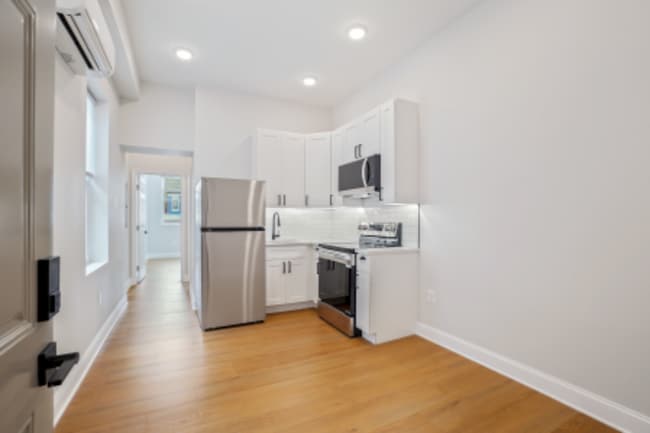 Photo - 604 N Eutaw St Apartment