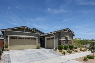 Building Photo - 2018 W Sleepy Ranch Rd