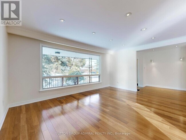 Photo du bâtiment - 129 Crestwood Rd