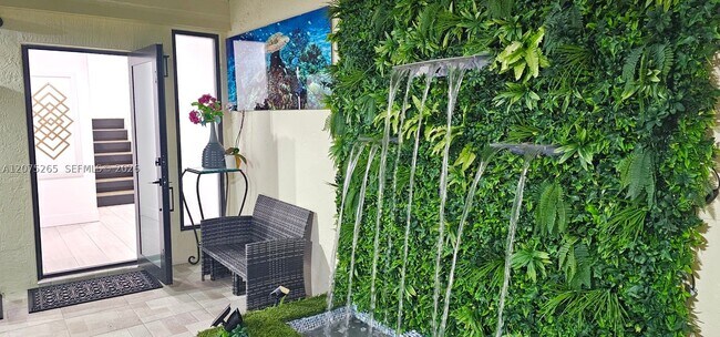 Foto del edificio - 7811 SW 102nd Pl