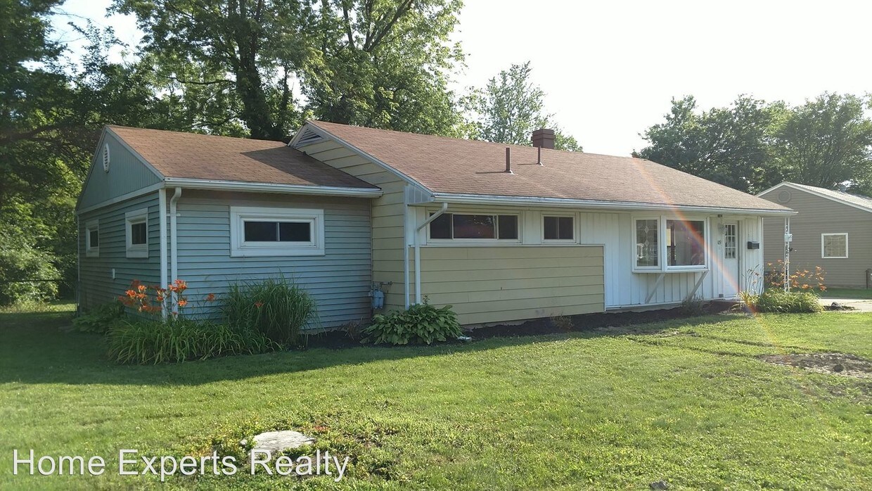 Foto principal - 3 br, 1 bath House - 109 Inverness