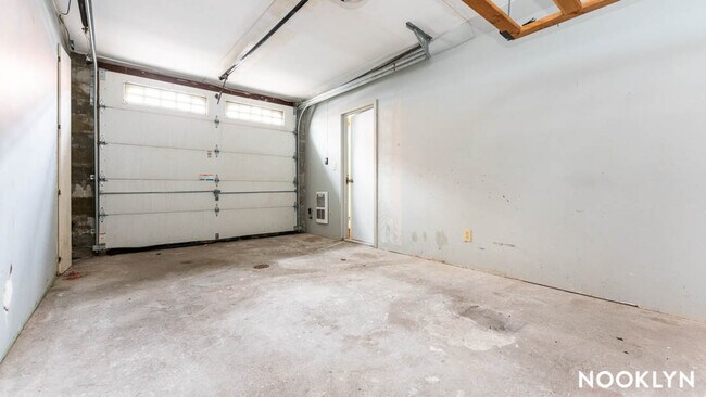 Building Photo - 118 16th St